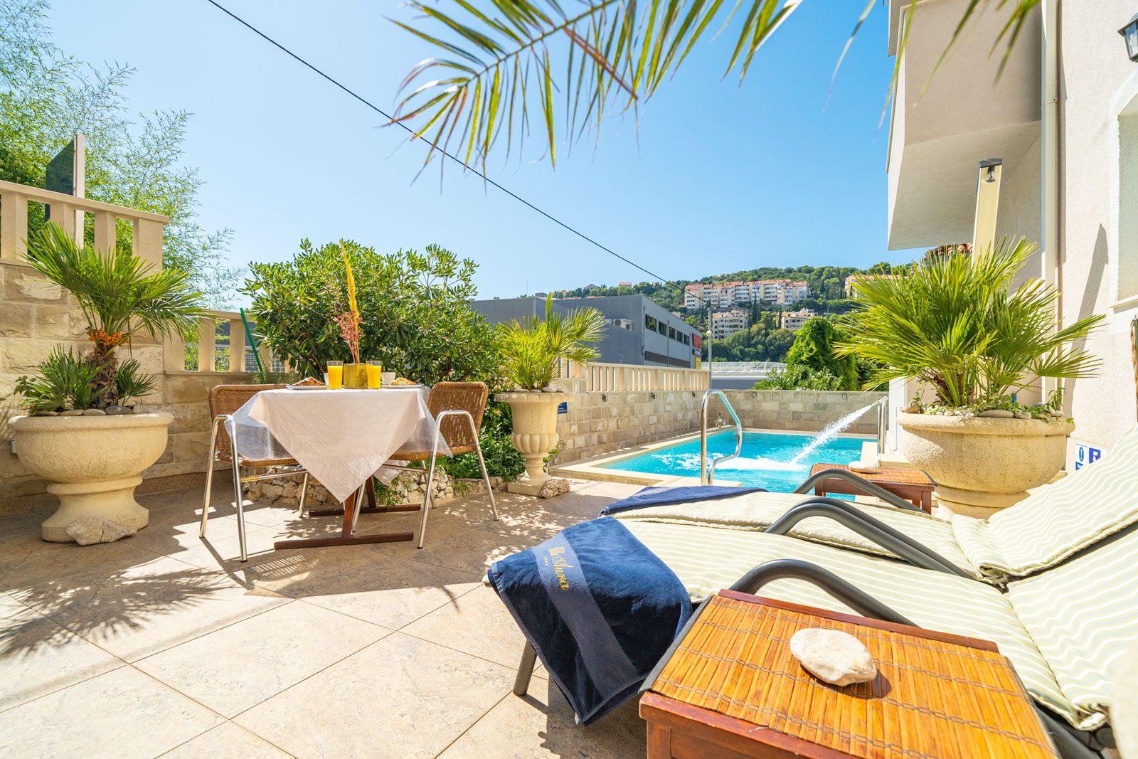 morning by the pool and breakfast